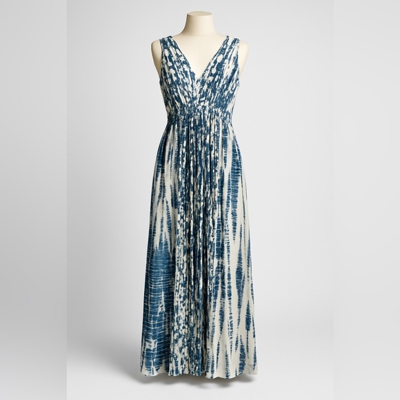 MICHAEL Michael Kors Dresses & Skirts - MICHAEL KORS Blue & White 100% cotton Tie-Dye Maxi Dress – Size L